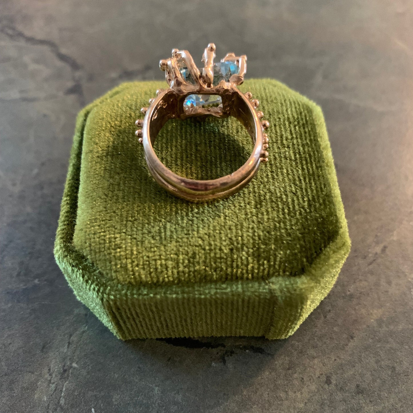 "Speciale" ring with sky topaz
