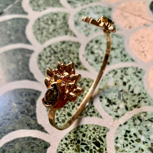 Bracciale cuff "Pavone" con quarzo fumé